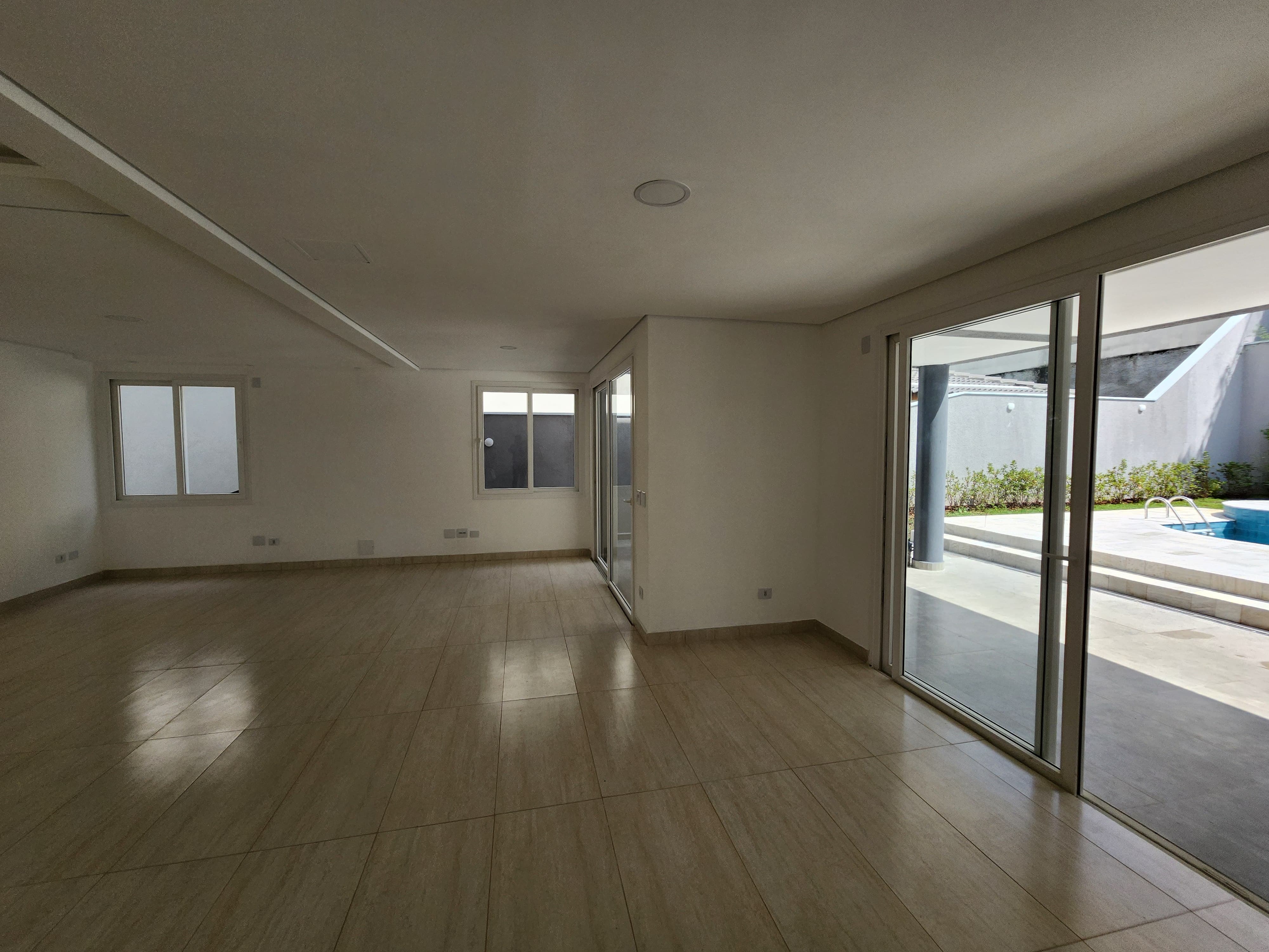 Casa para alugar com 4 quartos, 450m² - Foto 6