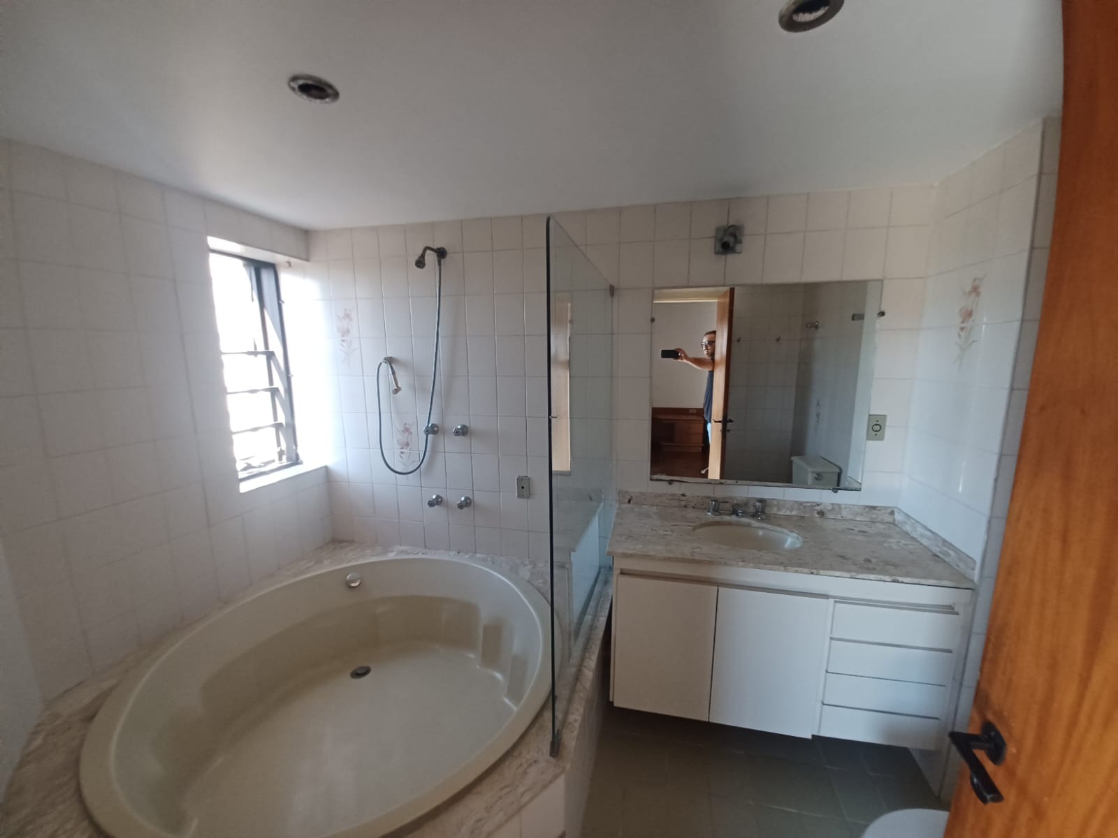 Apartamento à venda com 3 quartos, 136m² - Foto 19