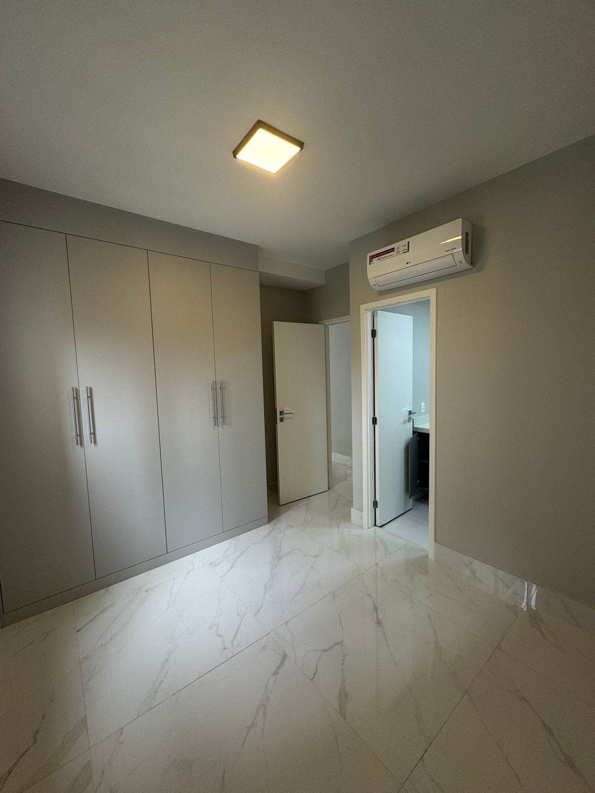 Apartamento para alugar com 2 quartos, 90m² - Foto 14