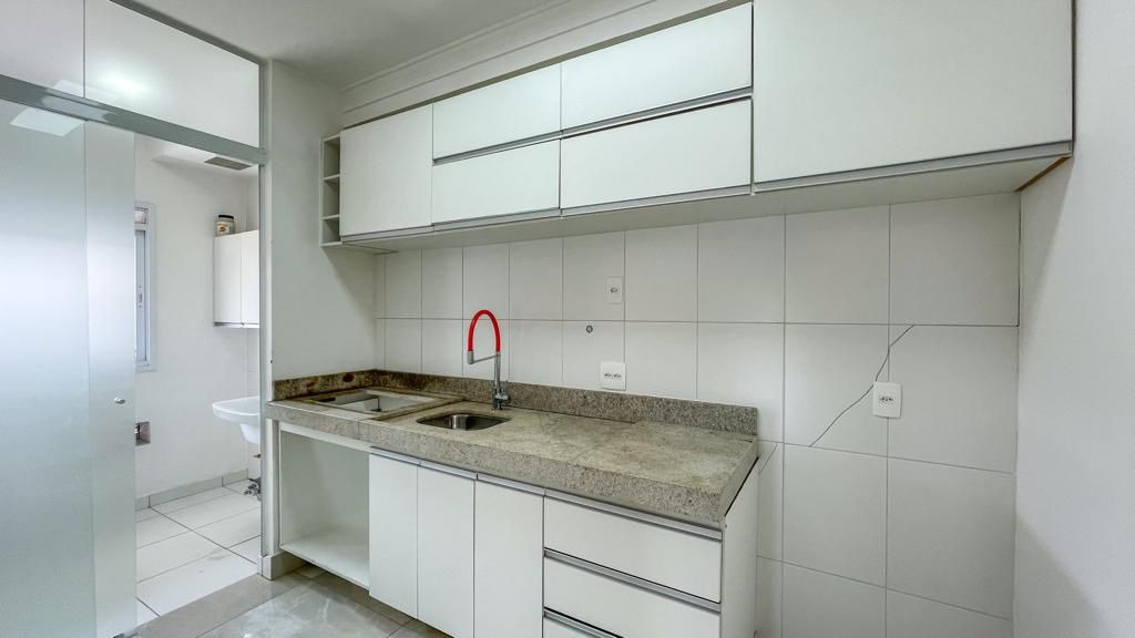 Apartamento à venda com 3 quartos, 76m² - Foto 8