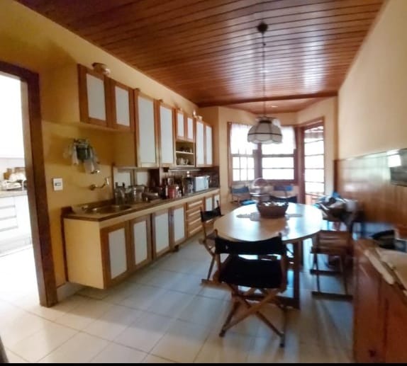 Casa à venda com 4 quartos, 660m² - Foto 5