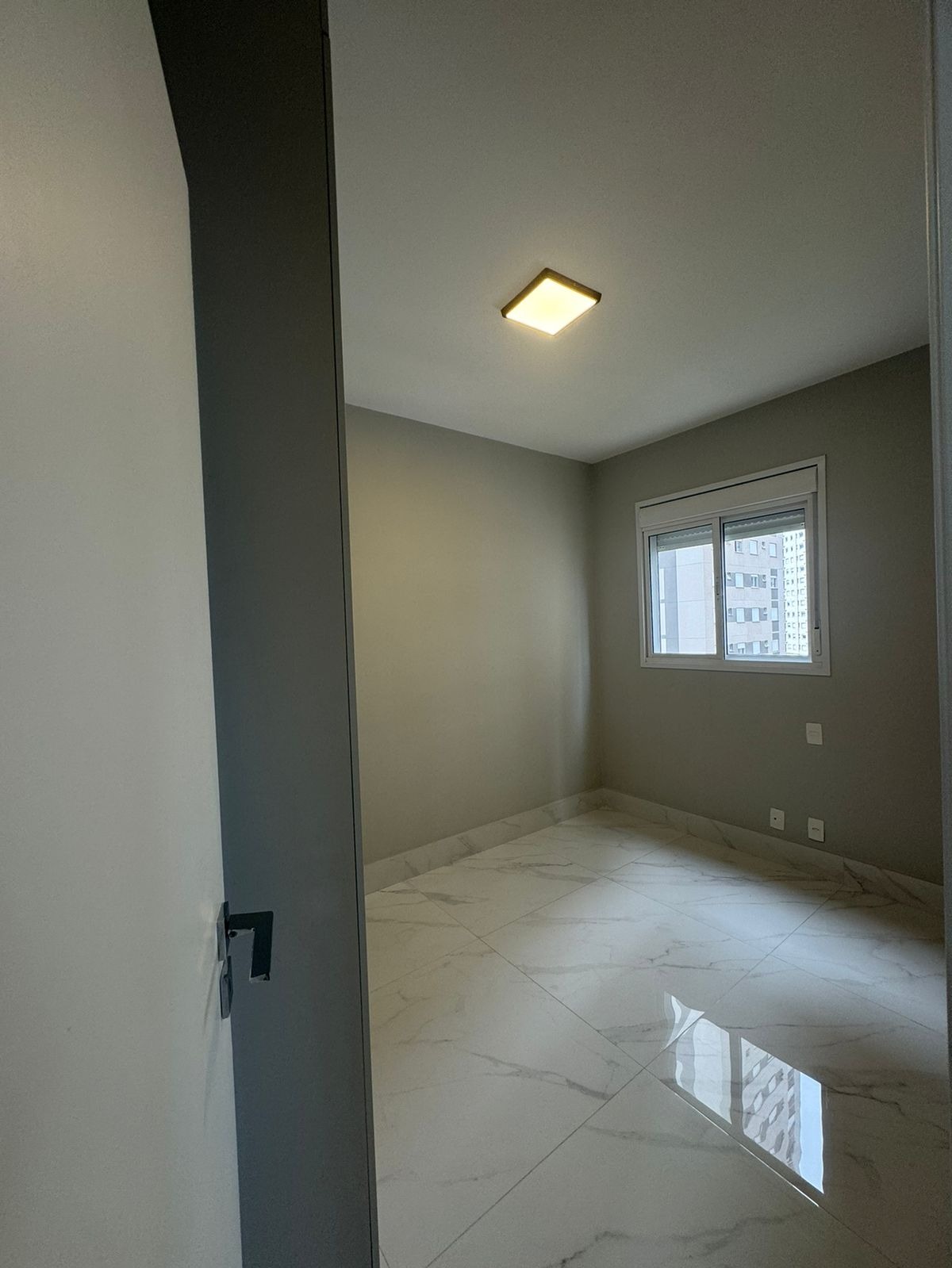 Apartamento para alugar com 2 quartos, 90m² - Foto 12