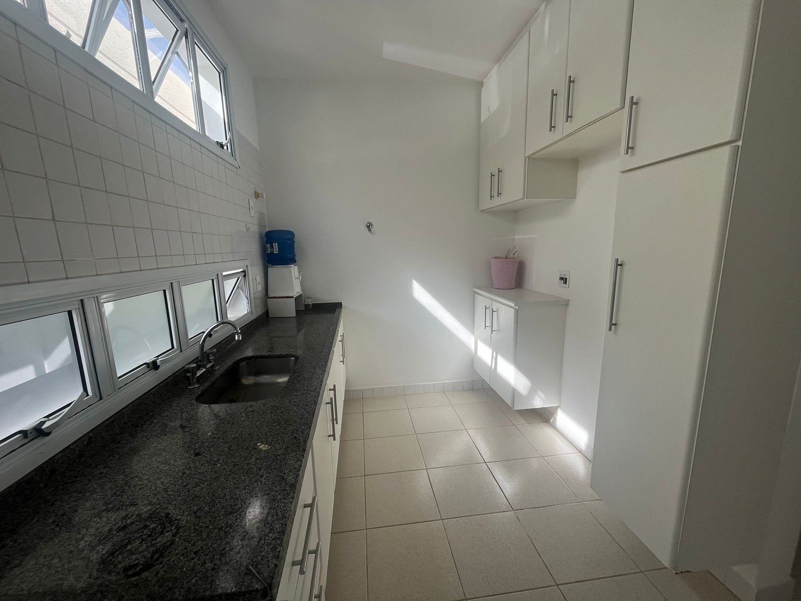 Casa de Condomínio à venda com 3 quartos, 224m² - Foto 8