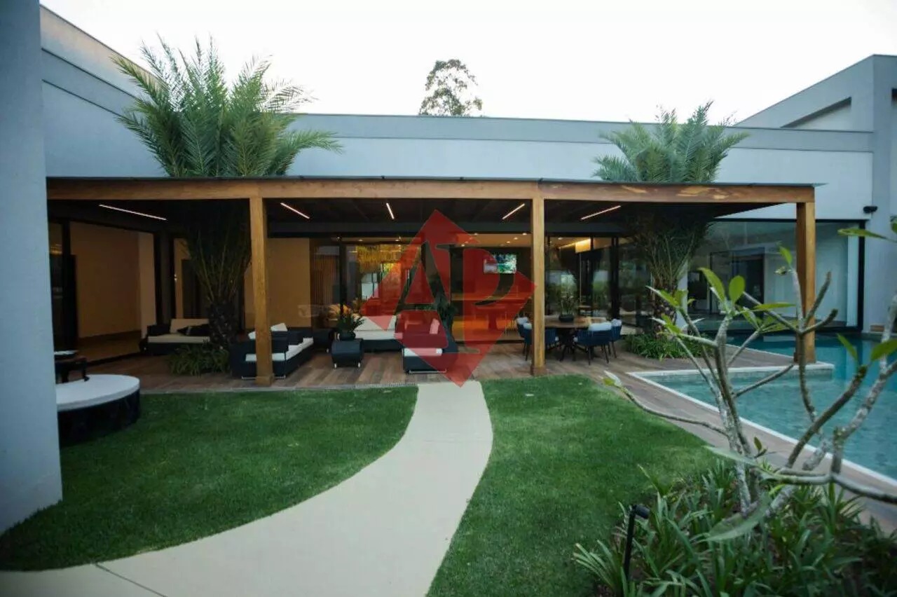 Casa de Condomínio à venda com 7 quartos, 1100m² - Foto 1