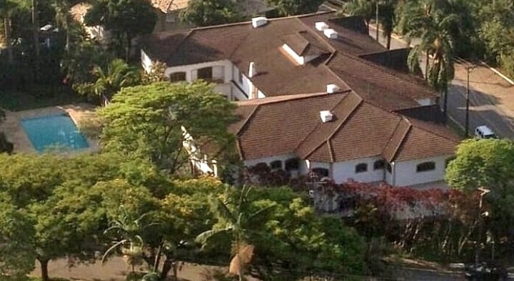 Casa de Condomínio à venda com 7 quartos, 1800m² - Foto 1