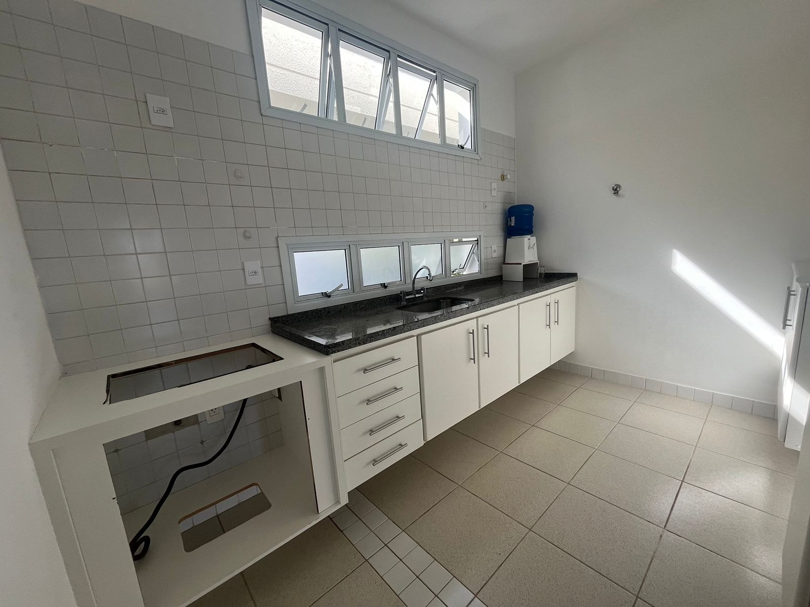 Casa de Condomínio à venda com 3 quartos, 224m² - Foto 10