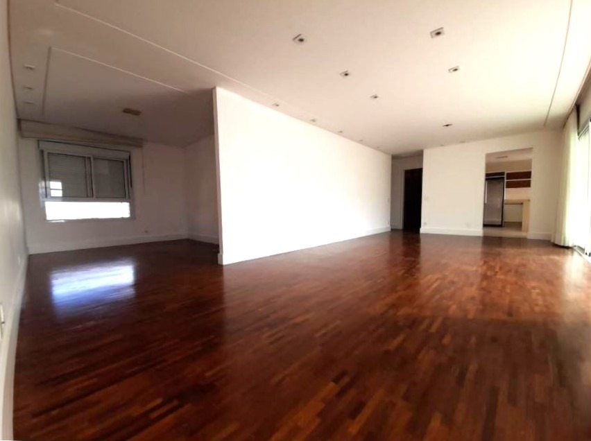 Apartamento para alugar com 3 quartos, 196m² - Foto 1