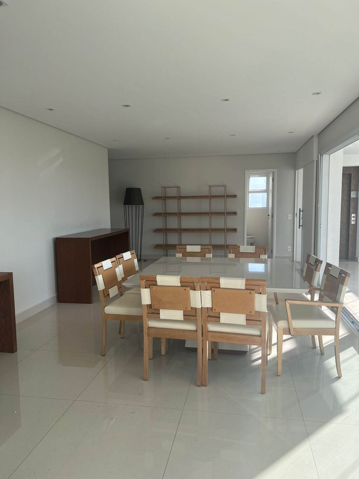 Apartamento à venda e aluguel com 3 quartos, 196m² - Foto 2