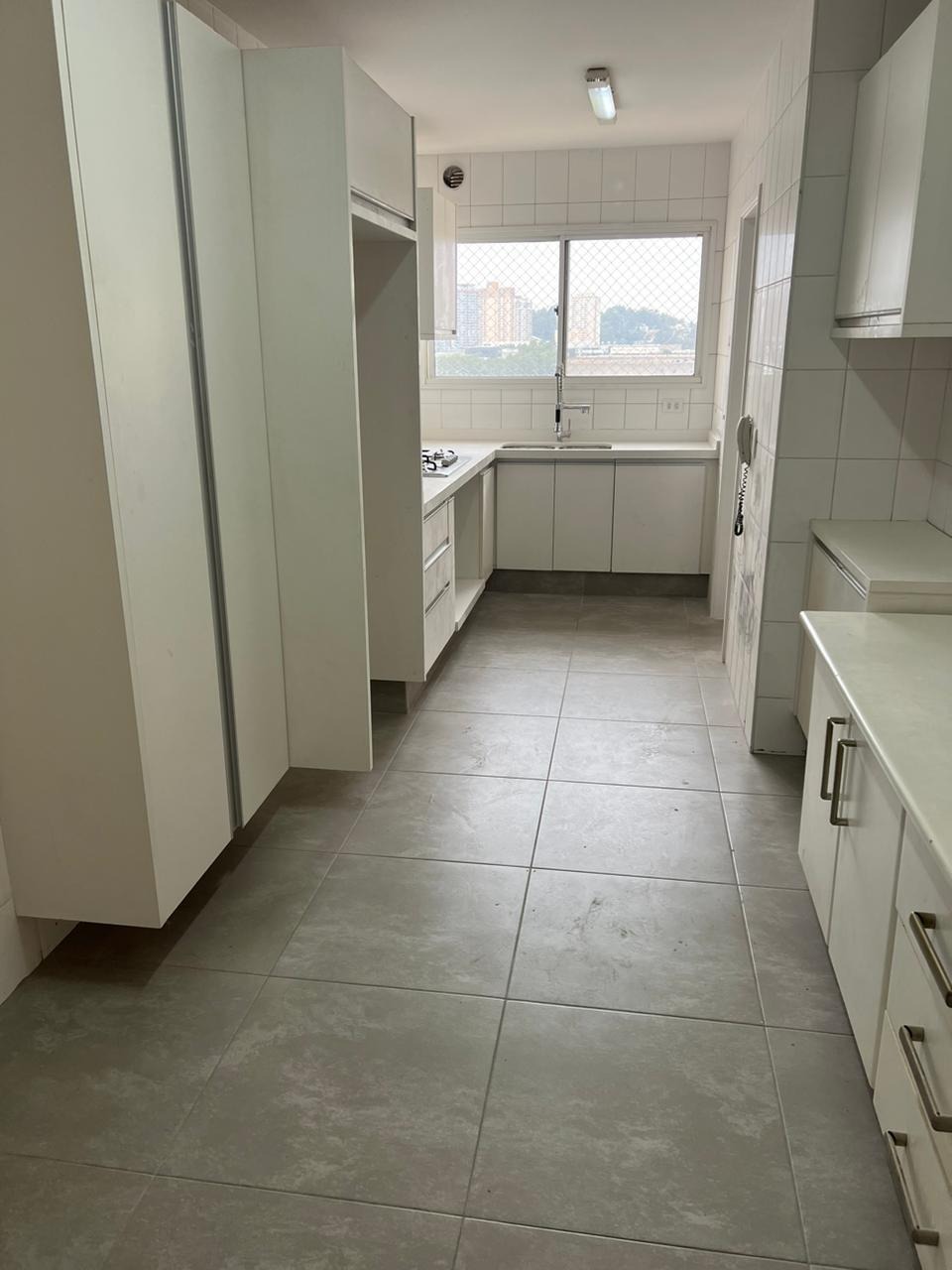 Apartamento à venda com 3 quartos, 165m² - Foto 9