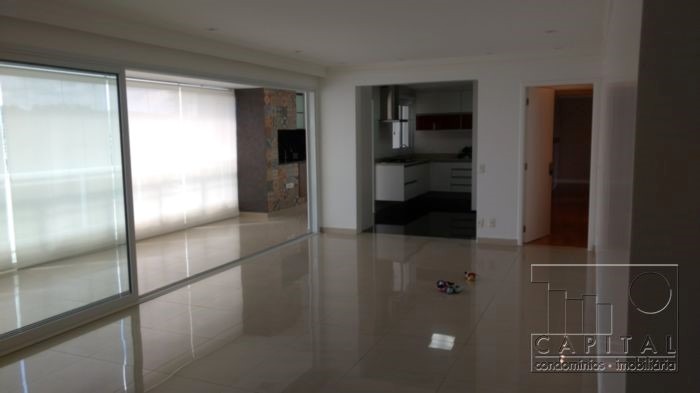 Apartamento para alugar com 3 quartos, 196m² - Foto 1