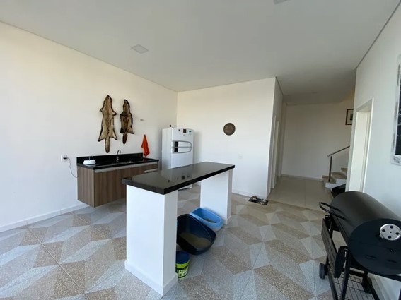 Casa de Condomínio para alugar com 3 quartos, 400m² - Foto 18