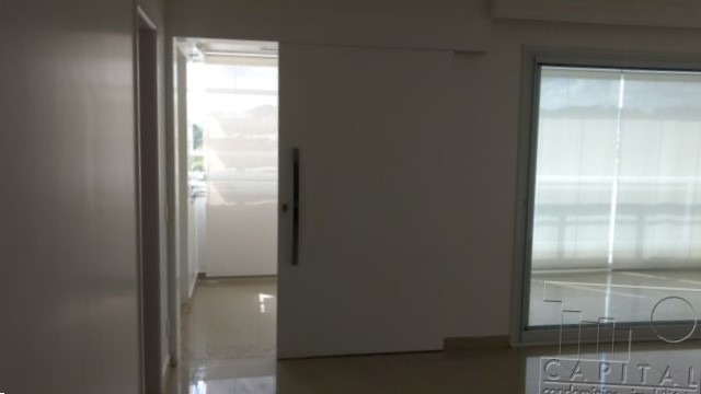 Apartamento para alugar com 3 quartos, 196m² - Foto 3