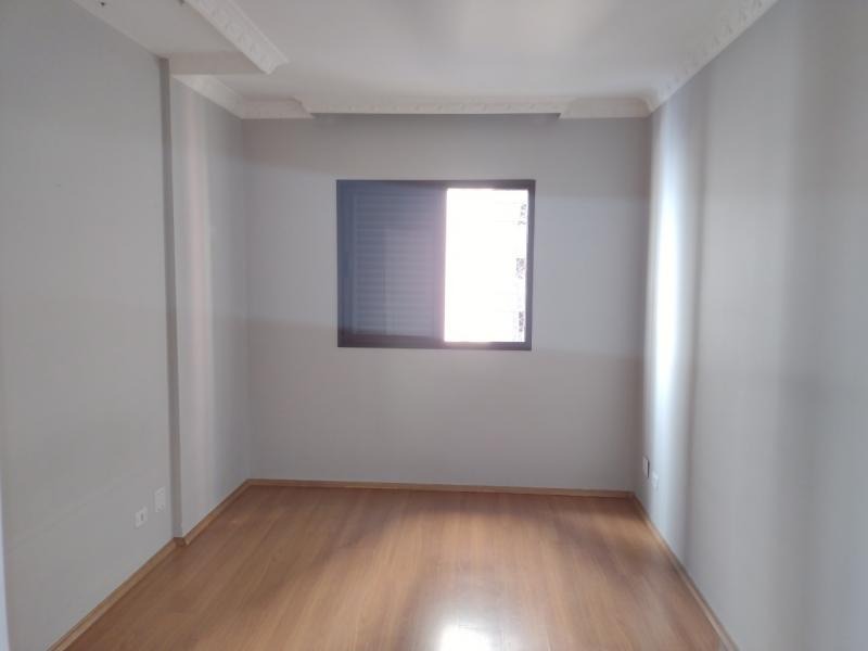 Apartamento para alugar com 3 quartos, 86m² - Foto 10