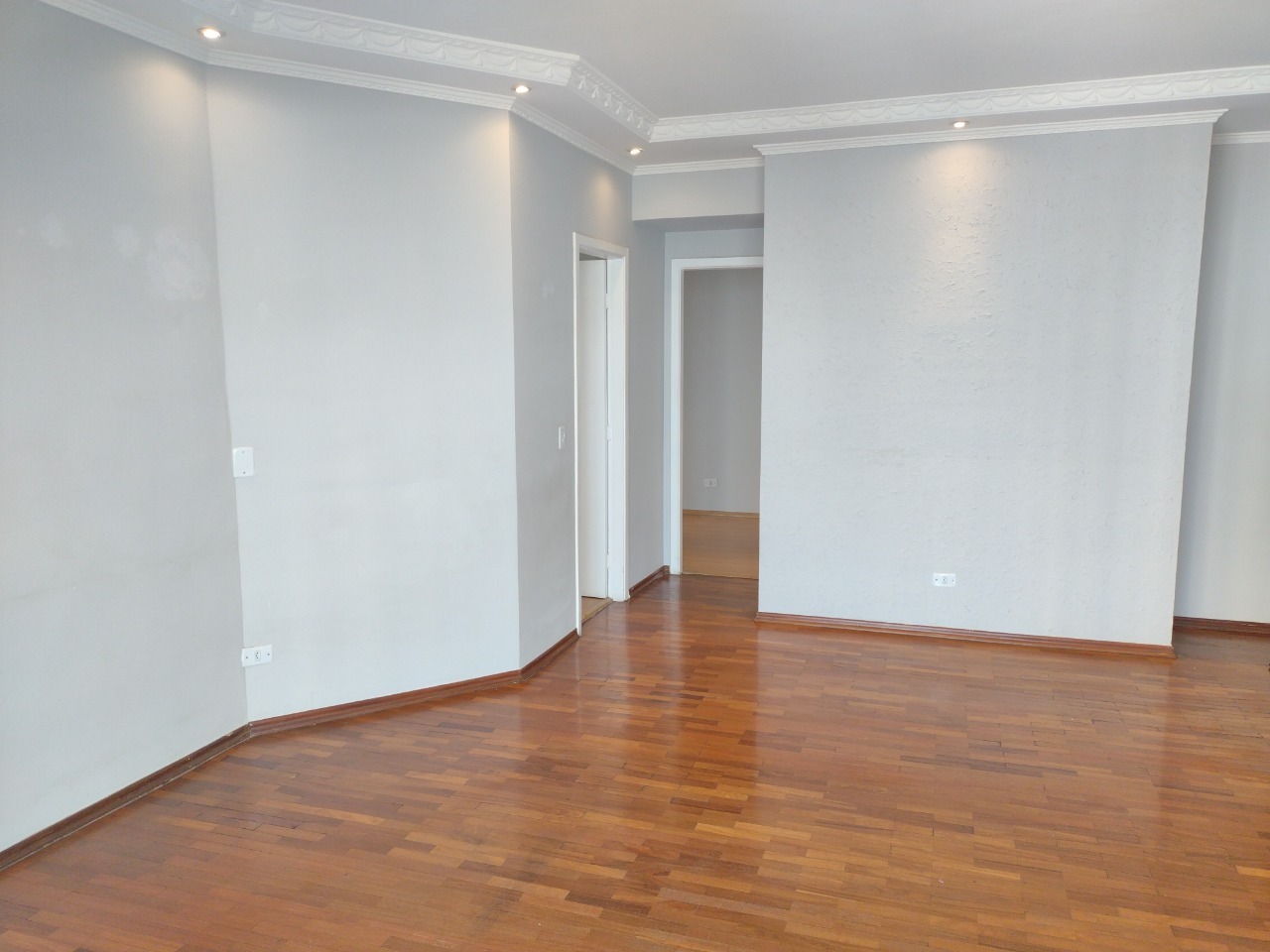 Apartamento para alugar com 3 quartos, 86m² - Foto 2