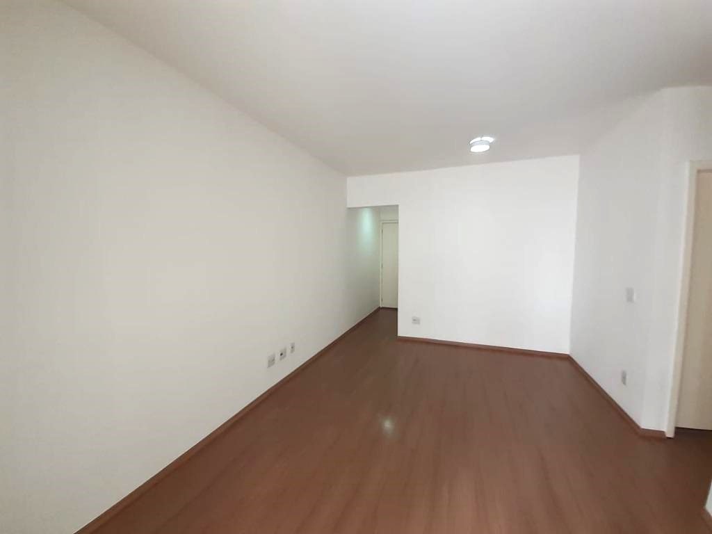 Apartamento para alugar com 3 quartos, 85m² - Foto 5