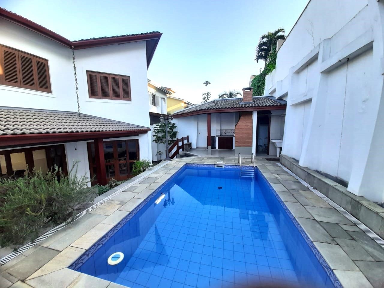 Casa de Condomínio à venda com 4 quartos, 315m² - Foto 17