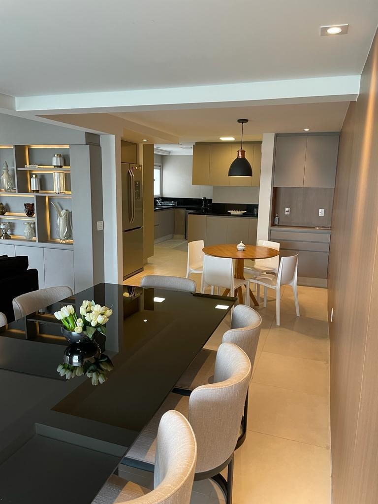 Apartamento à venda e aluguel com 4 quartos, 243m² - Foto 11