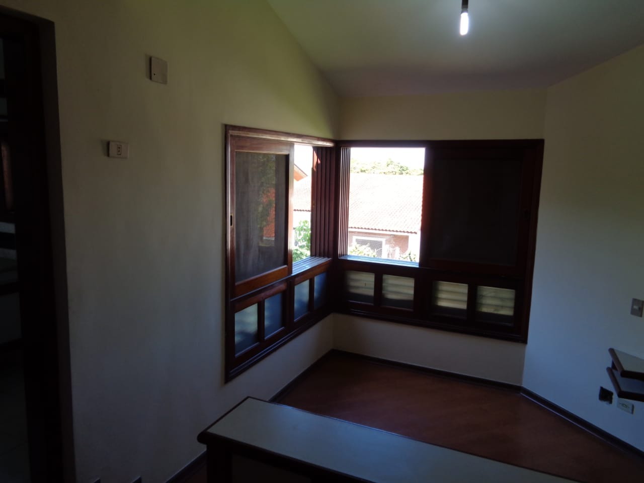 Casa de Condomínio à venda e aluguel com 3 quartos, 420m² - Foto 31