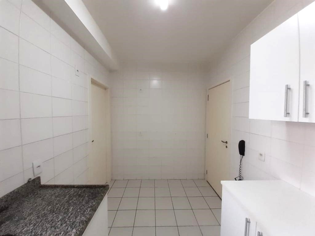 Apartamento para alugar com 3 quartos, 85m² - Foto 8