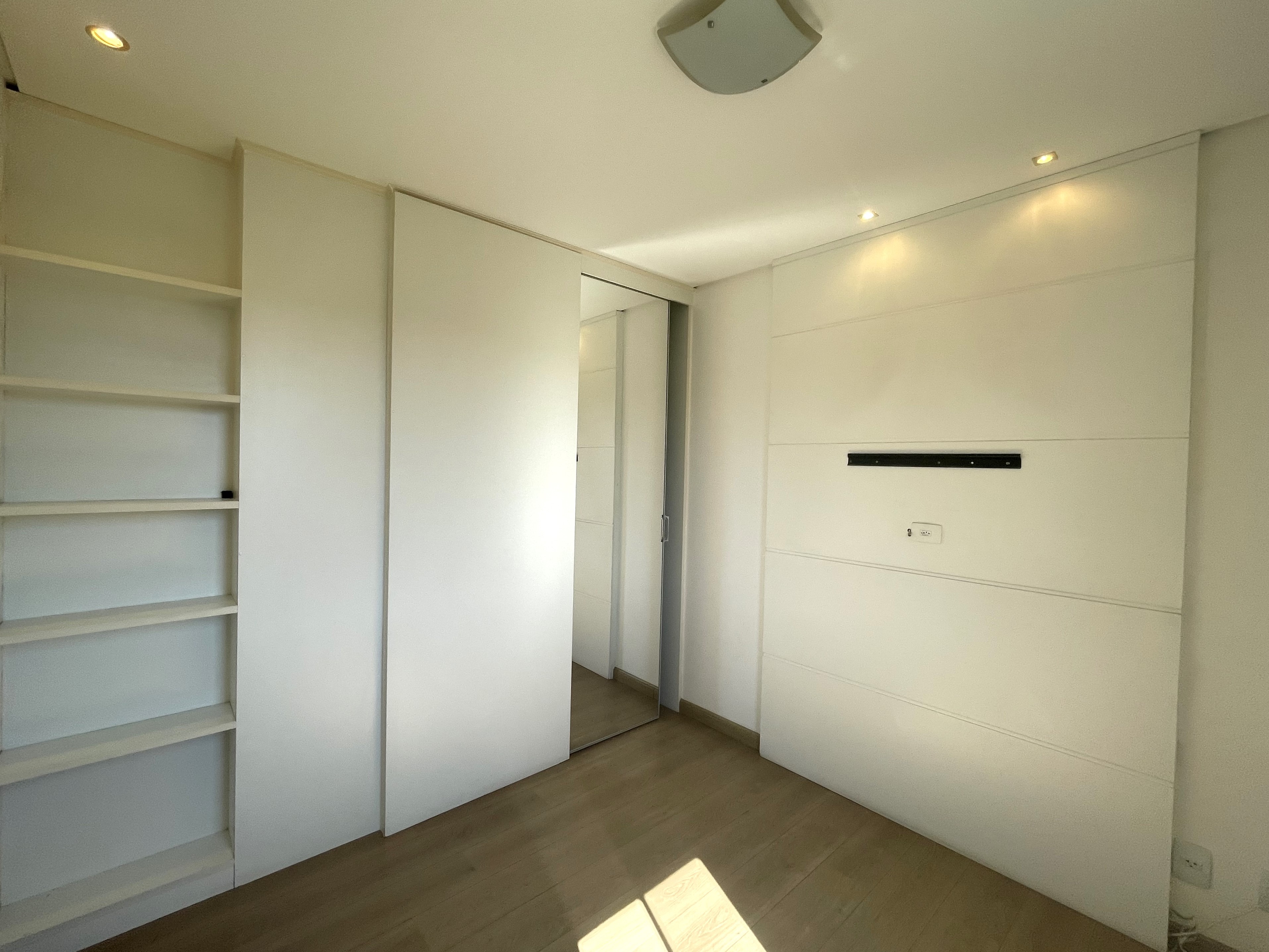 Apartamento à venda com 3 quartos, 110m² - Foto 25