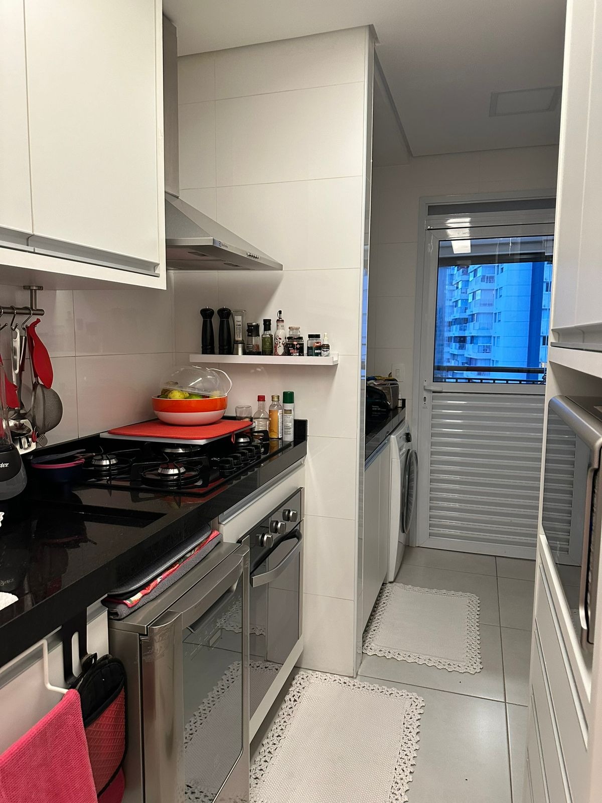 Apartamento à venda e aluguel com 2 quartos, 96m² - Foto 11