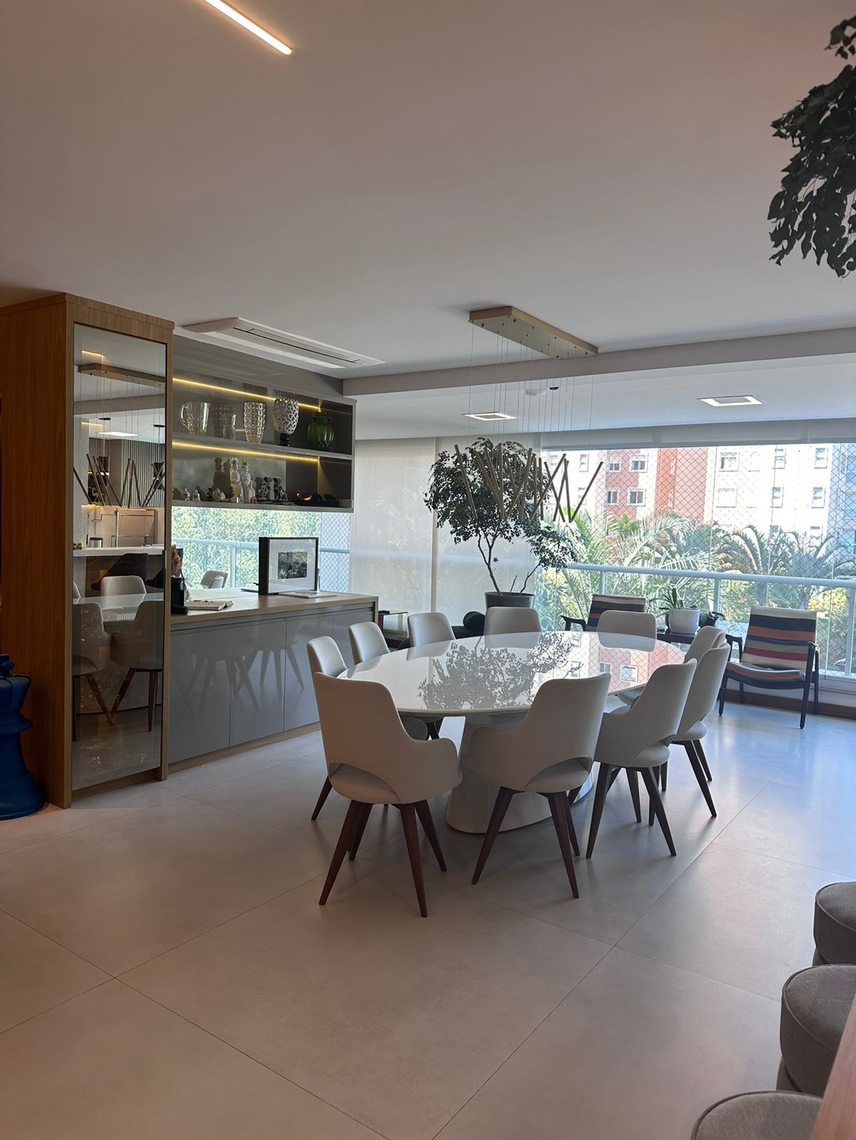 Apartamento à venda com 3 quartos, 224m² - Foto 1