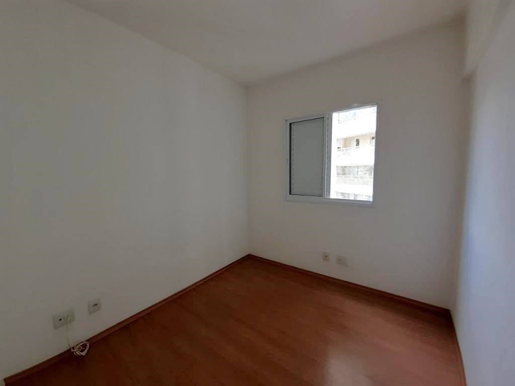 Apartamento para alugar com 3 quartos, 85m² - Foto 12