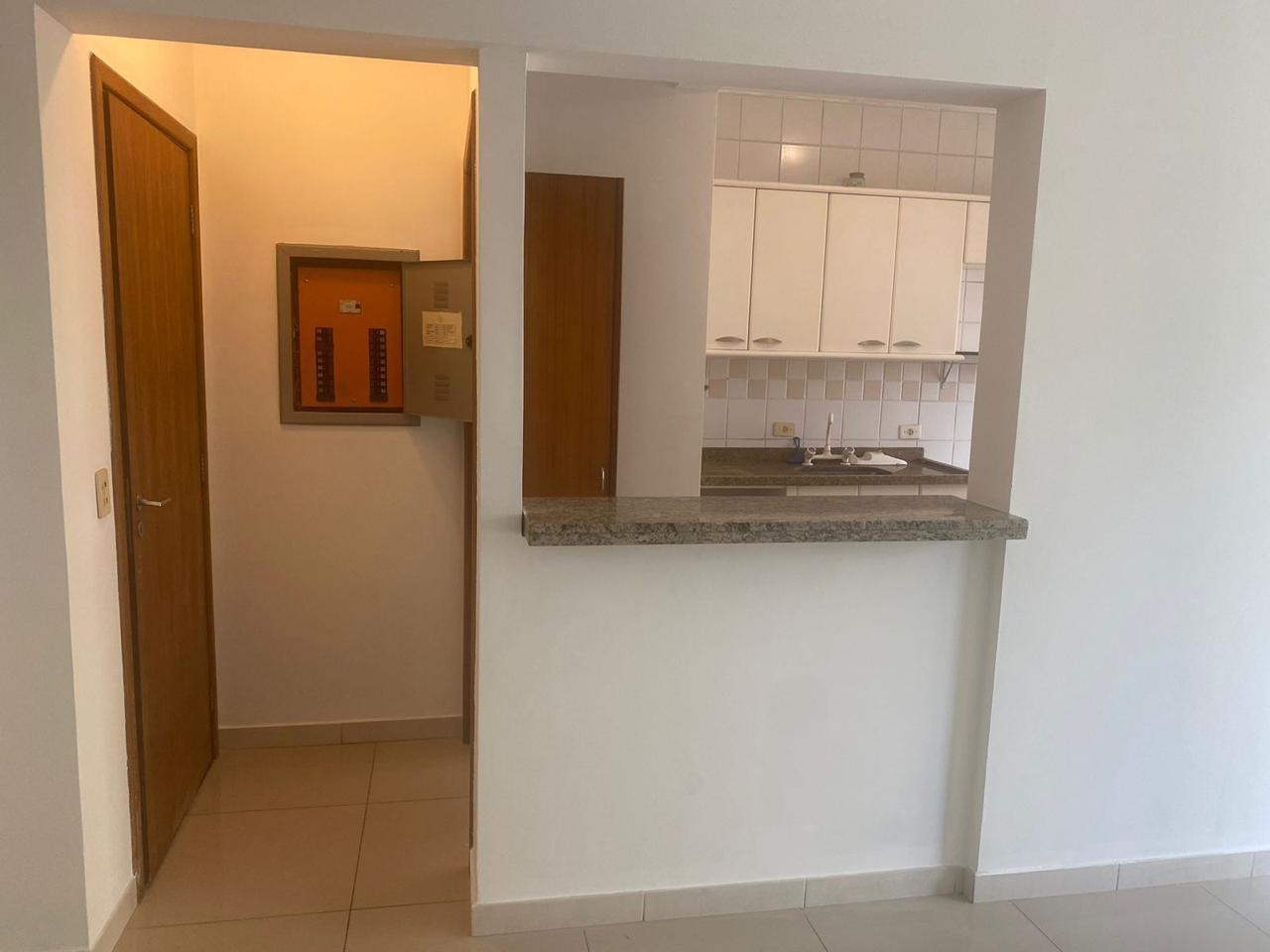 Apartamento para alugar com 3 quartos, 93m² - Foto 4