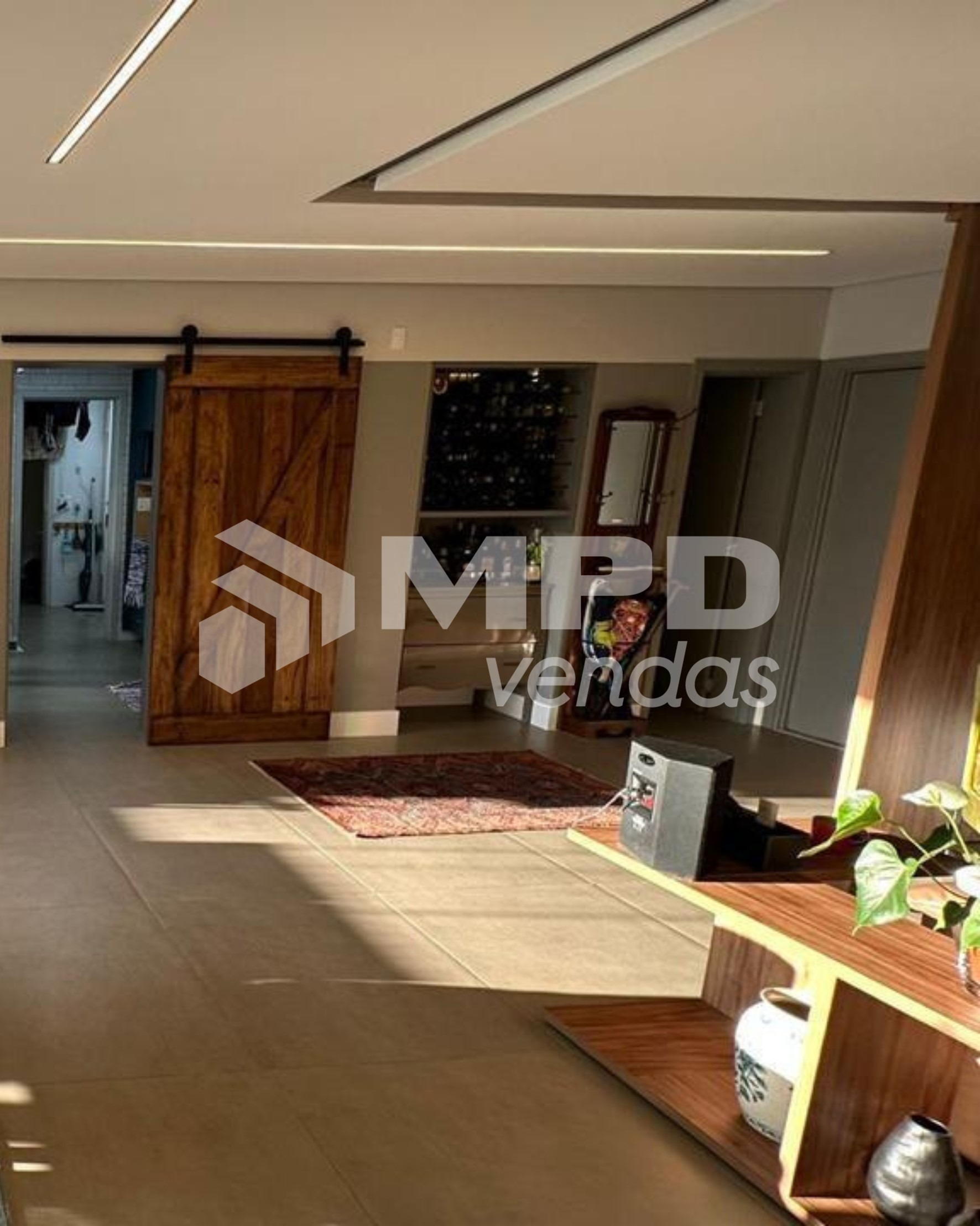 Apartamento à venda com 3 quartos, 172m² - Foto 4