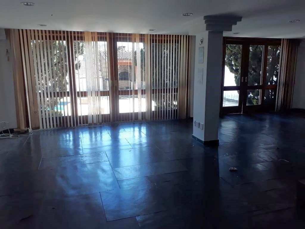 Casa à venda com 4 quartos, 550m² - Foto 25