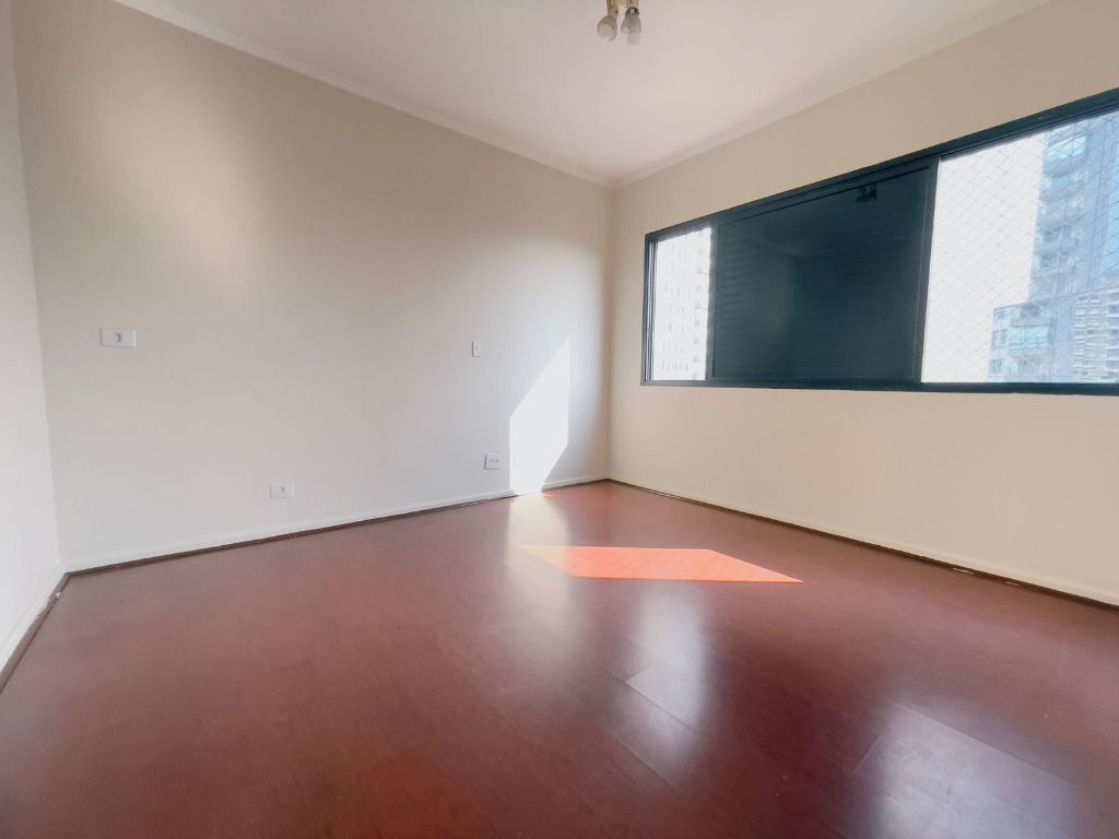 Apartamento à venda com 3 quartos, 144m² - Foto 16