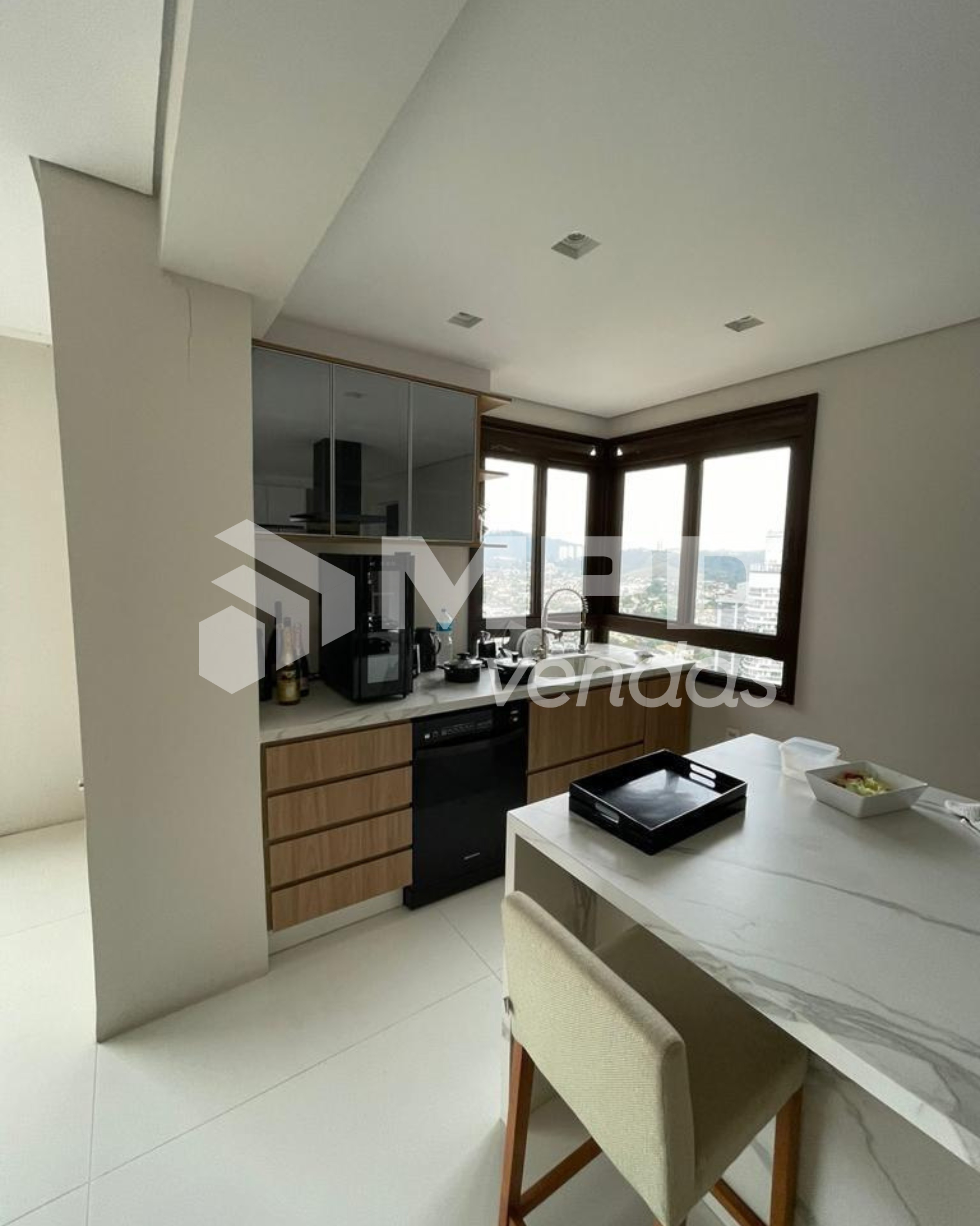 Apartamento à venda com 3 quartos, 228m² - Foto 6