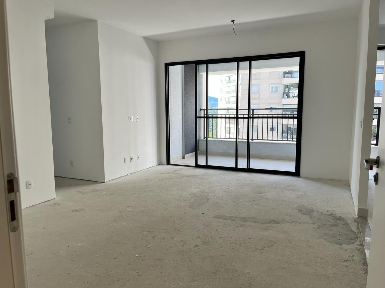 Apartamento à venda com 3 quartos, 88m² - Foto 1