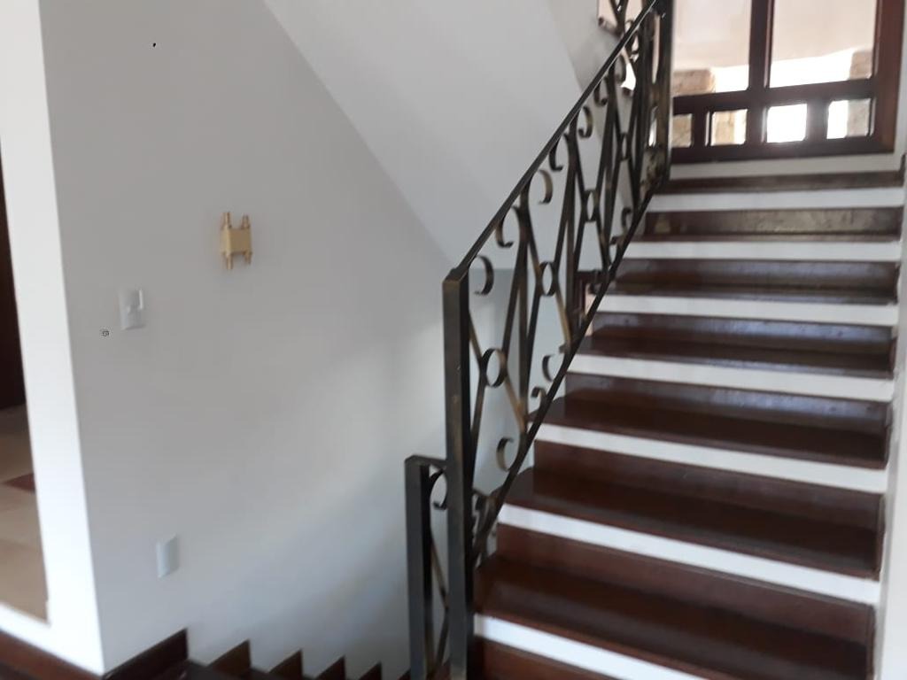 Casa à venda com 4 quartos, 550m² - Foto 11