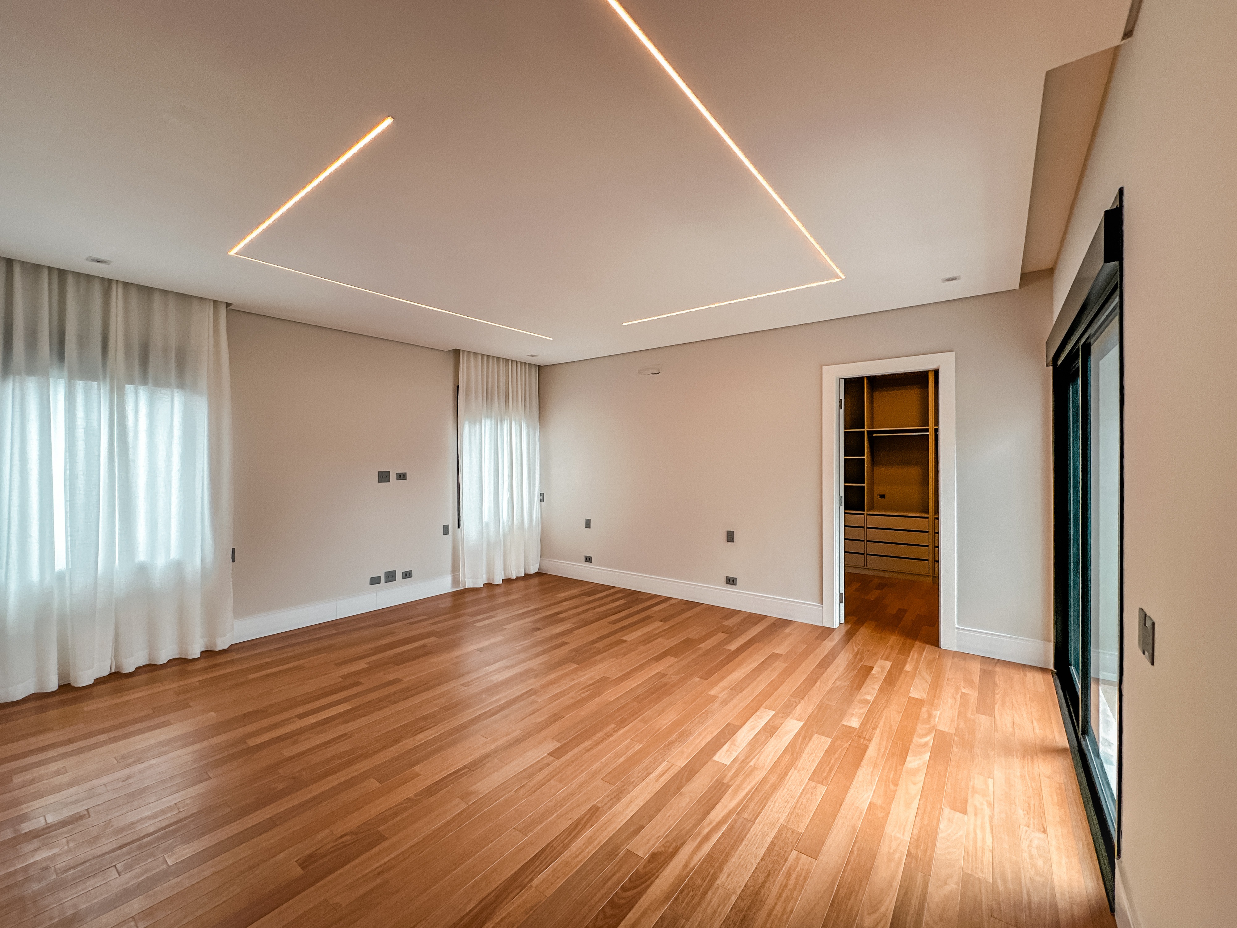 Casa à venda com 4 quartos, 560m² - Foto 12