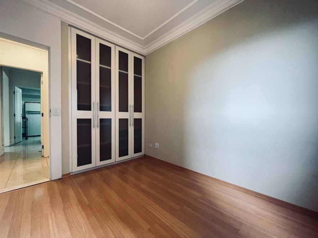 Apartamento à venda e aluguel com 3 quartos, 154m² - Foto 13