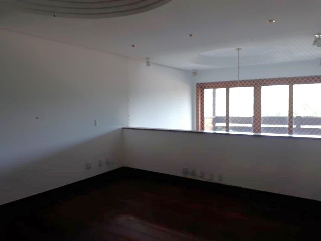 Casa à venda com 4 quartos, 550m² - Foto 13