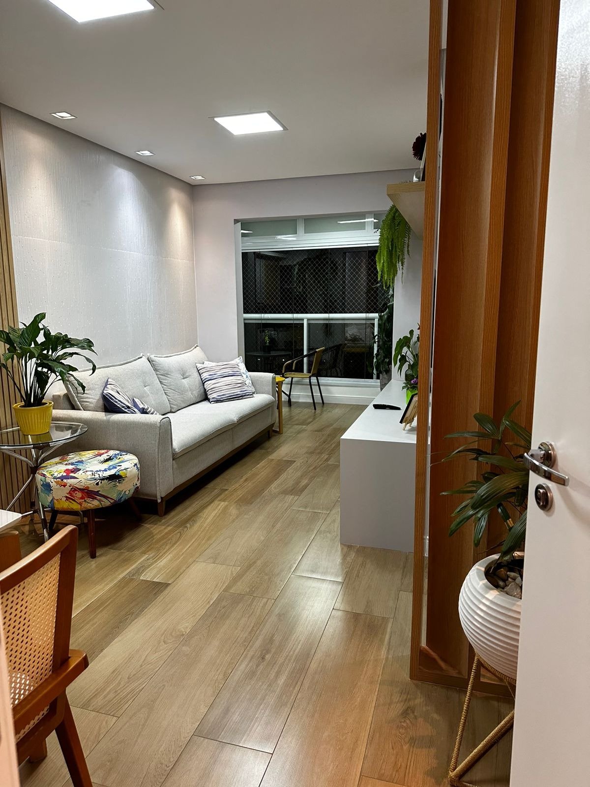 Apartamento à venda com 2 quartos, 67m² - Foto 3