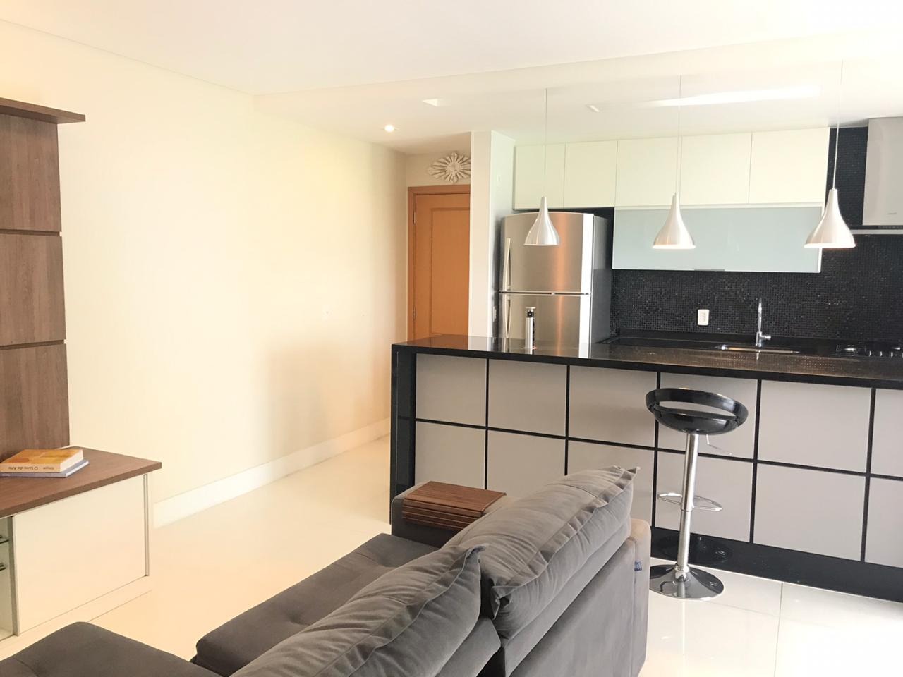 Apartamento à venda com 3 quartos, 94m² - Foto 8