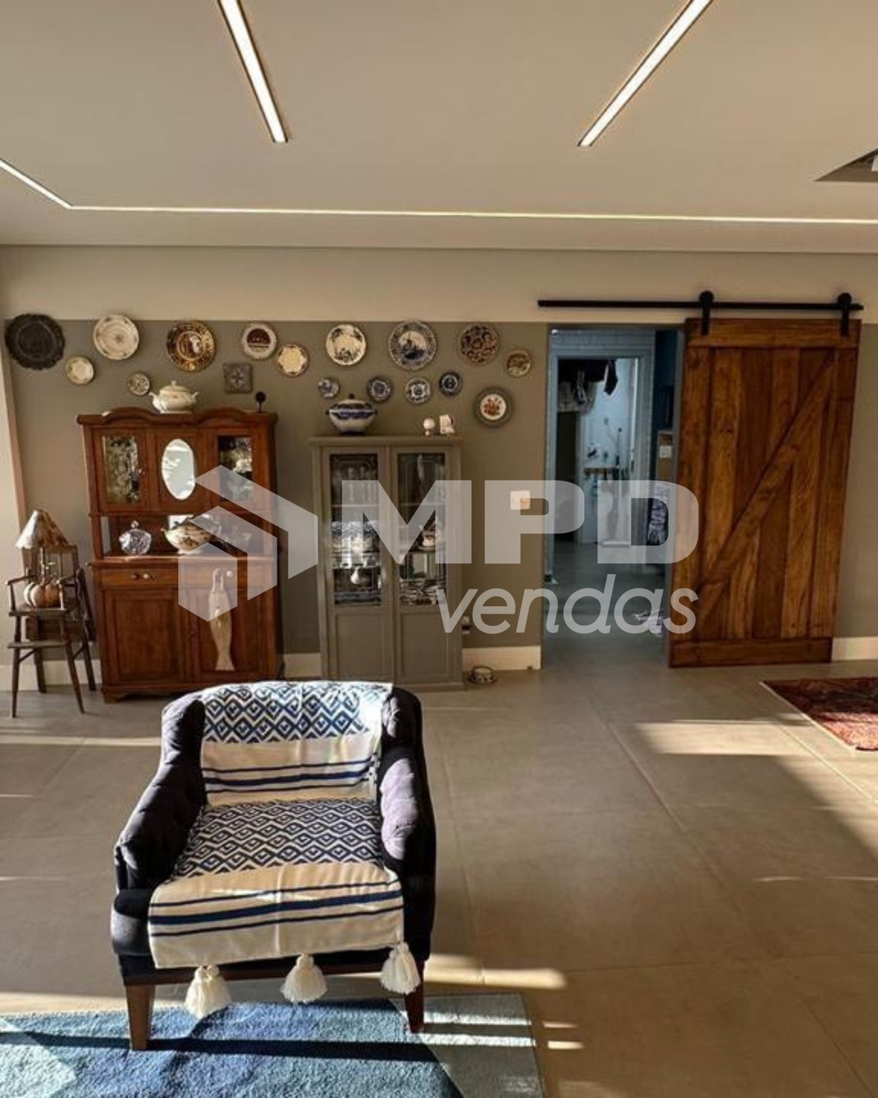 Apartamento à venda com 3 quartos, 172m² - Foto 3