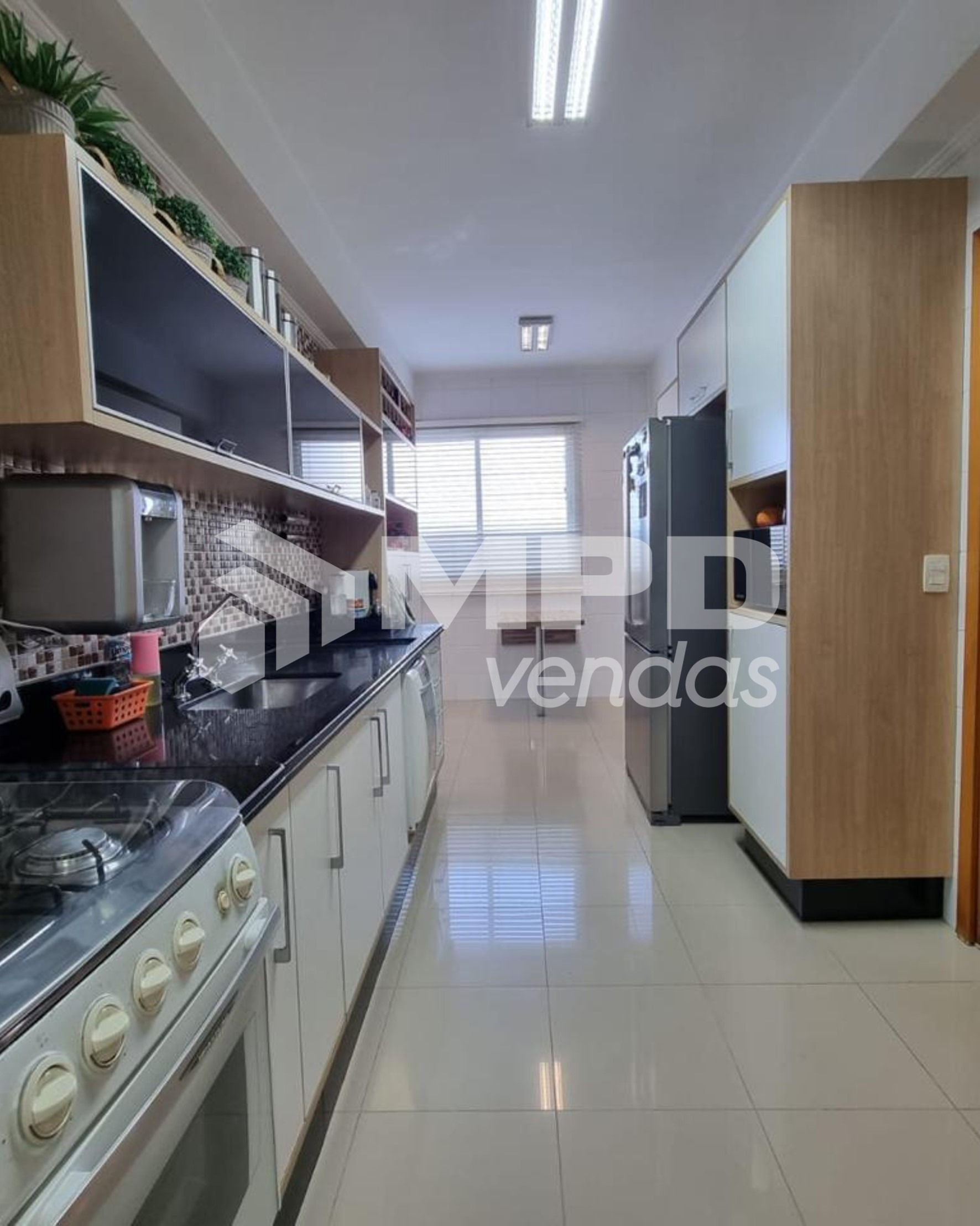 Apartamento à venda com 4 quartos, 195m² - Foto 20