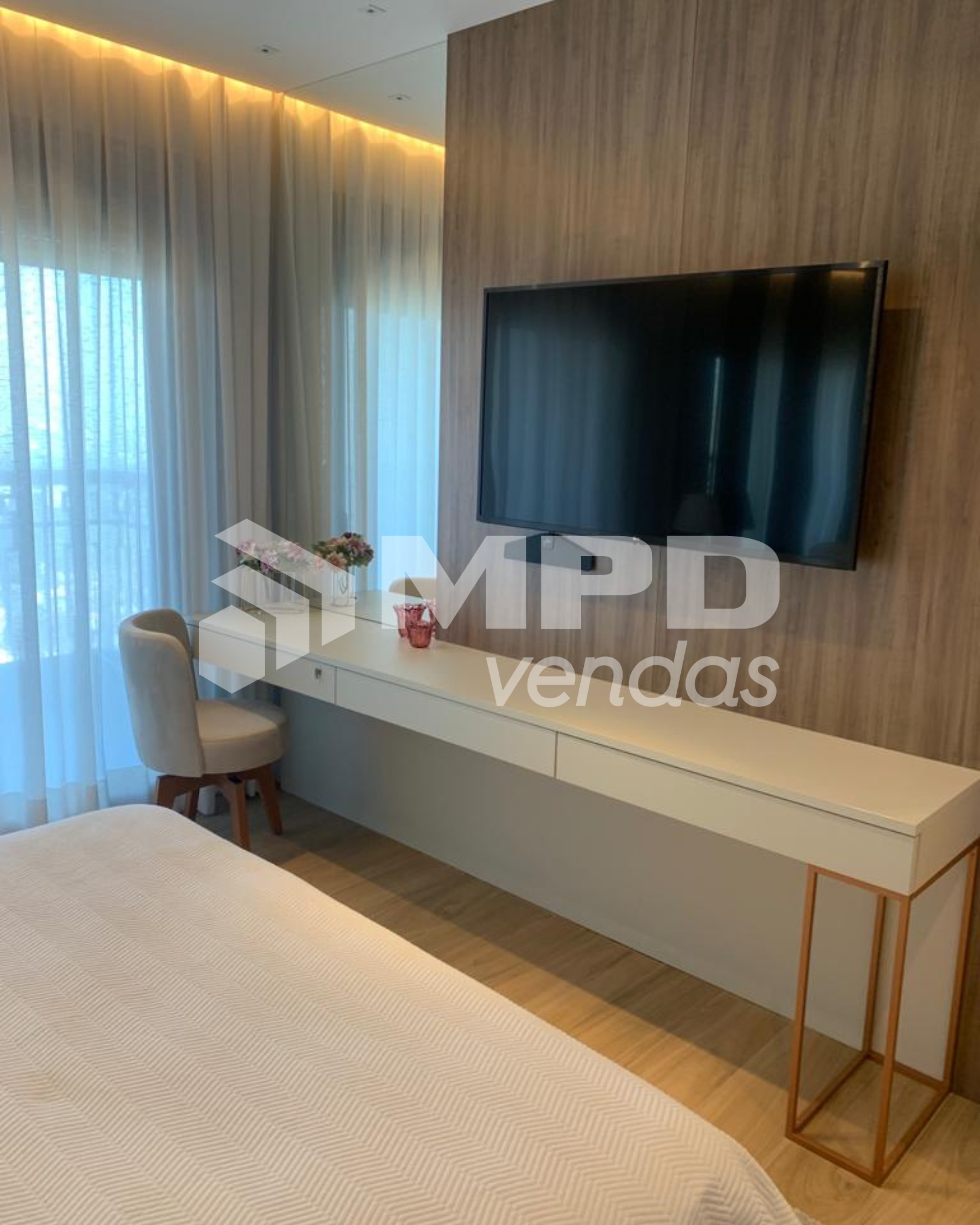 Apartamento à venda com 4 quartos, 313m² - Foto 2