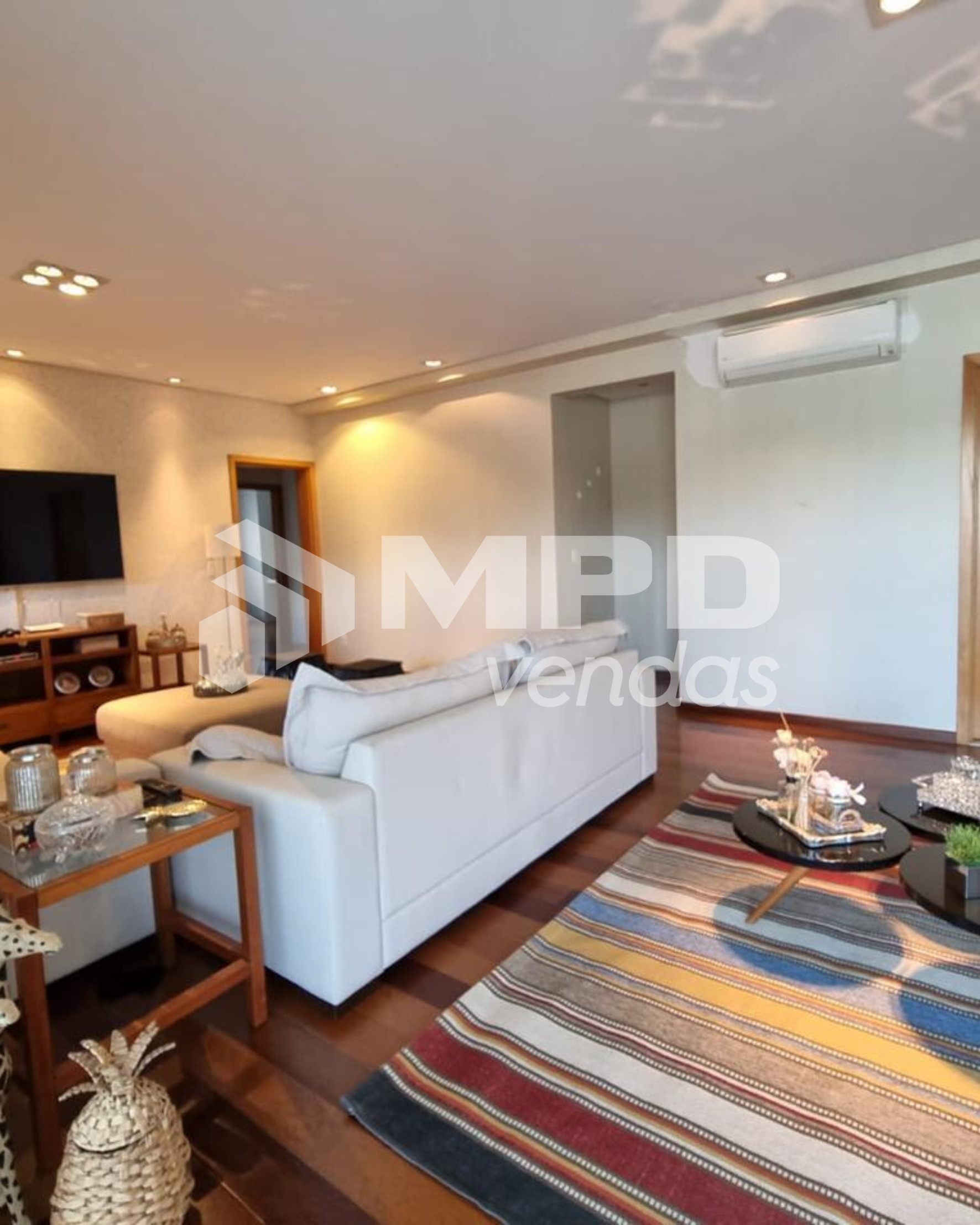 Apartamento à venda com 4 quartos, 195m² - Foto 7