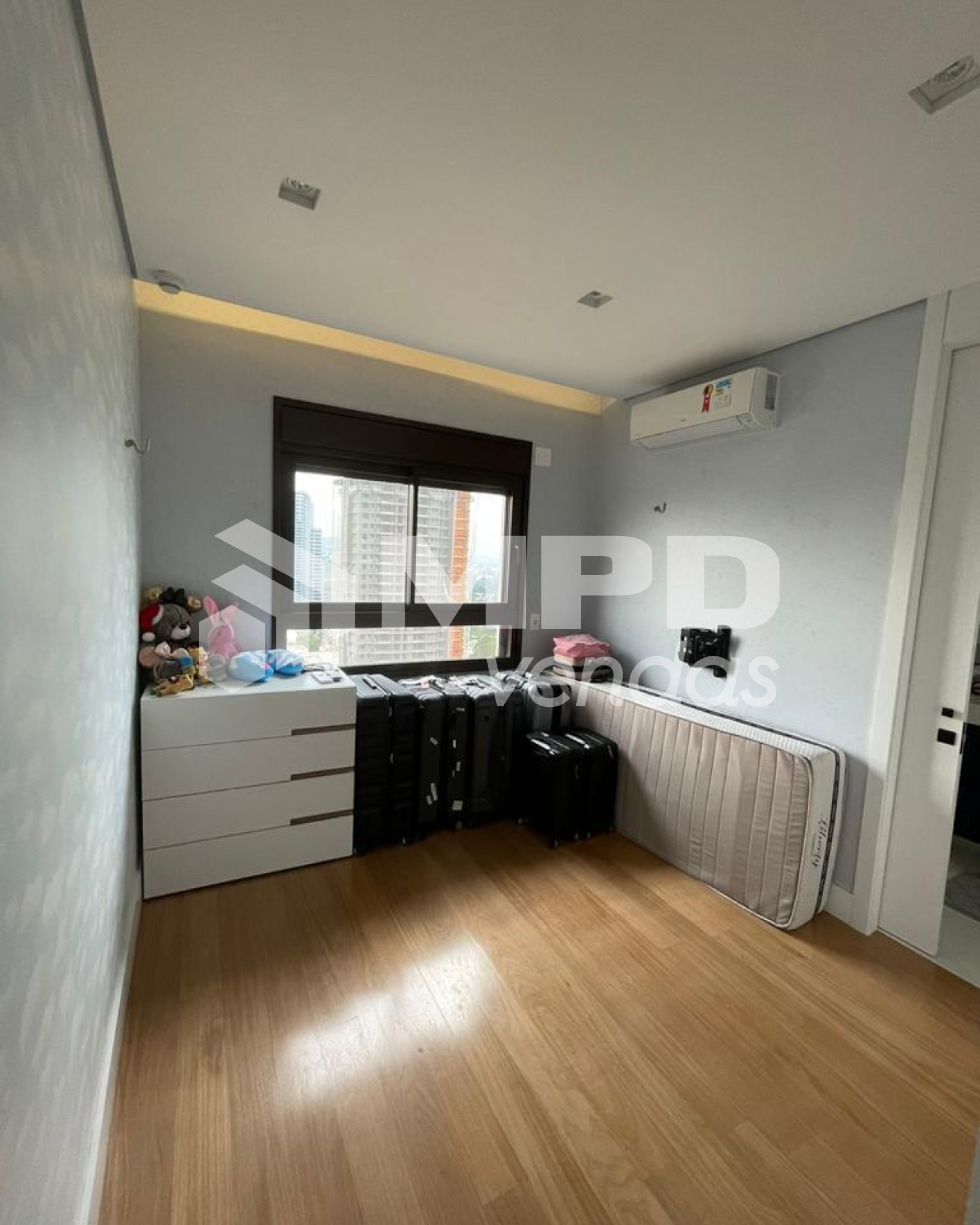 Apartamento à venda com 3 quartos, 228m² - Foto 16