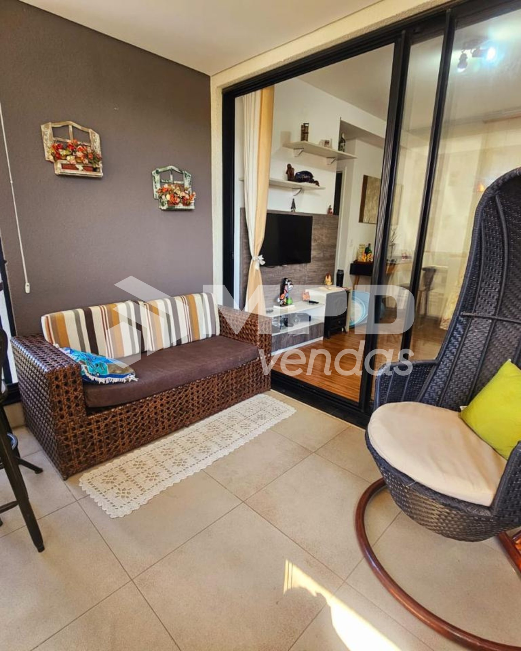 Apartamento à venda com 2 quartos, 85m² - Foto 2