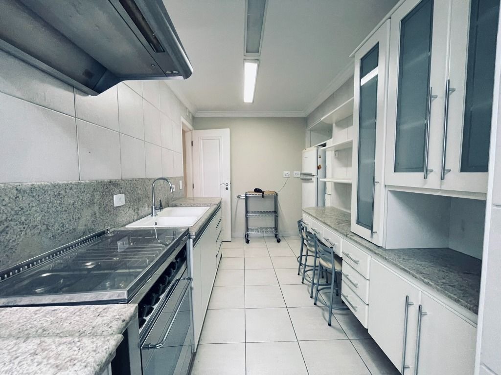 Apartamento à venda e aluguel com 3 quartos, 154m² - Foto 7