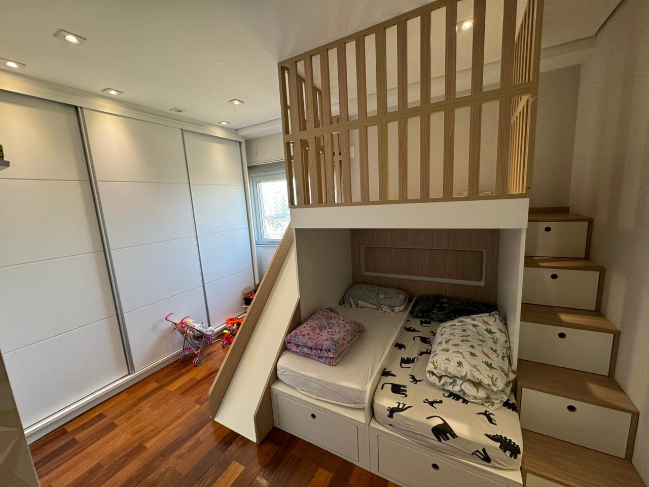 Apartamento à venda com 3 quartos, 176m² - Foto 18