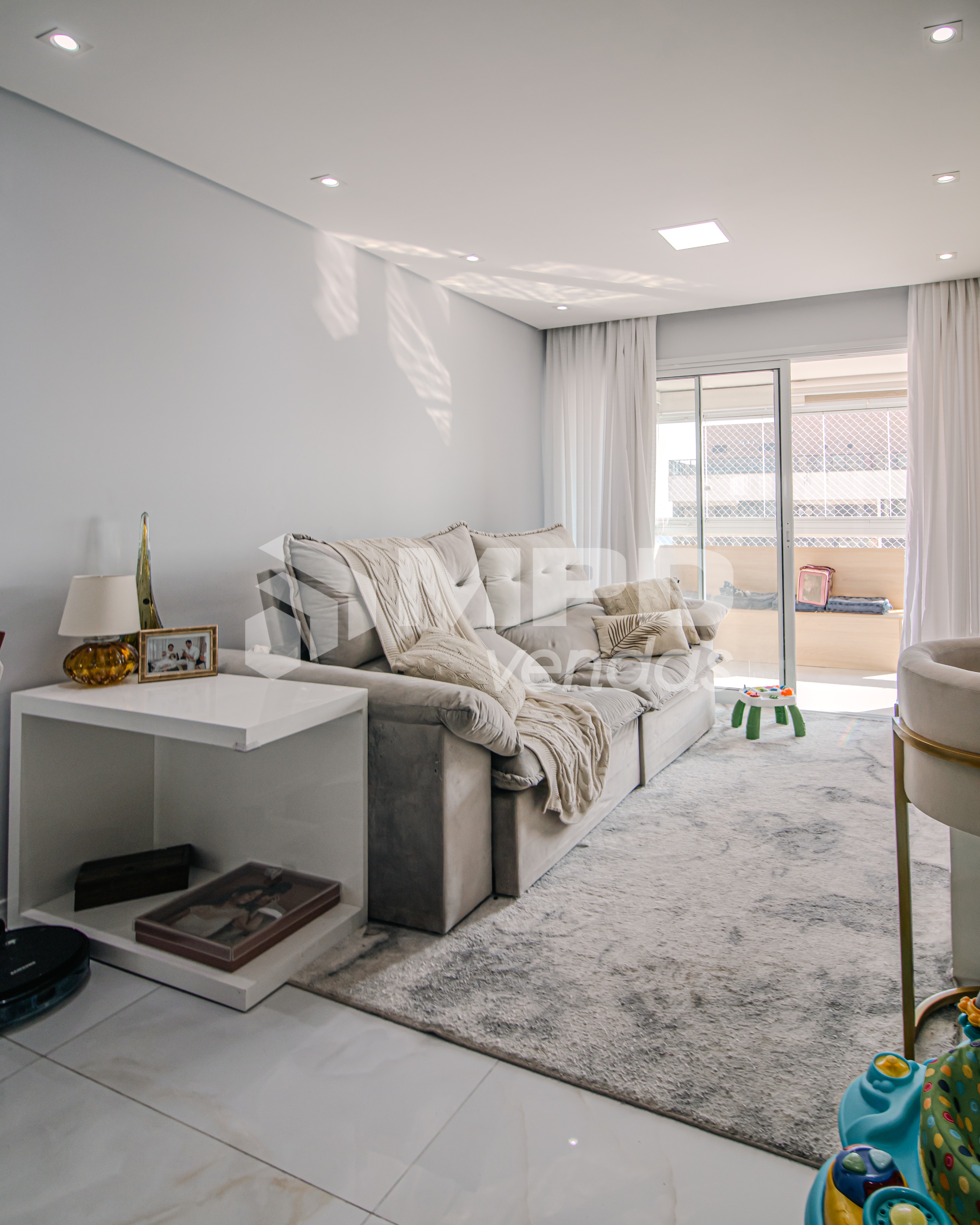 Apartamento à venda com 2 quartos, 80m² - Foto 4