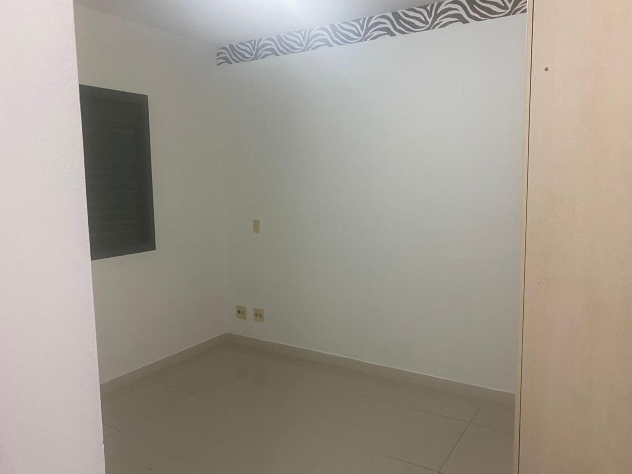 Apartamento para alugar com 3 quartos, 93m² - Foto 13