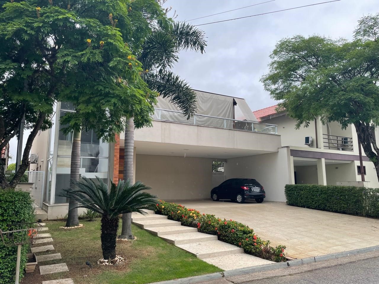 Casa de Condomínio para alugar com 5 quartos, 410m² - Foto 1